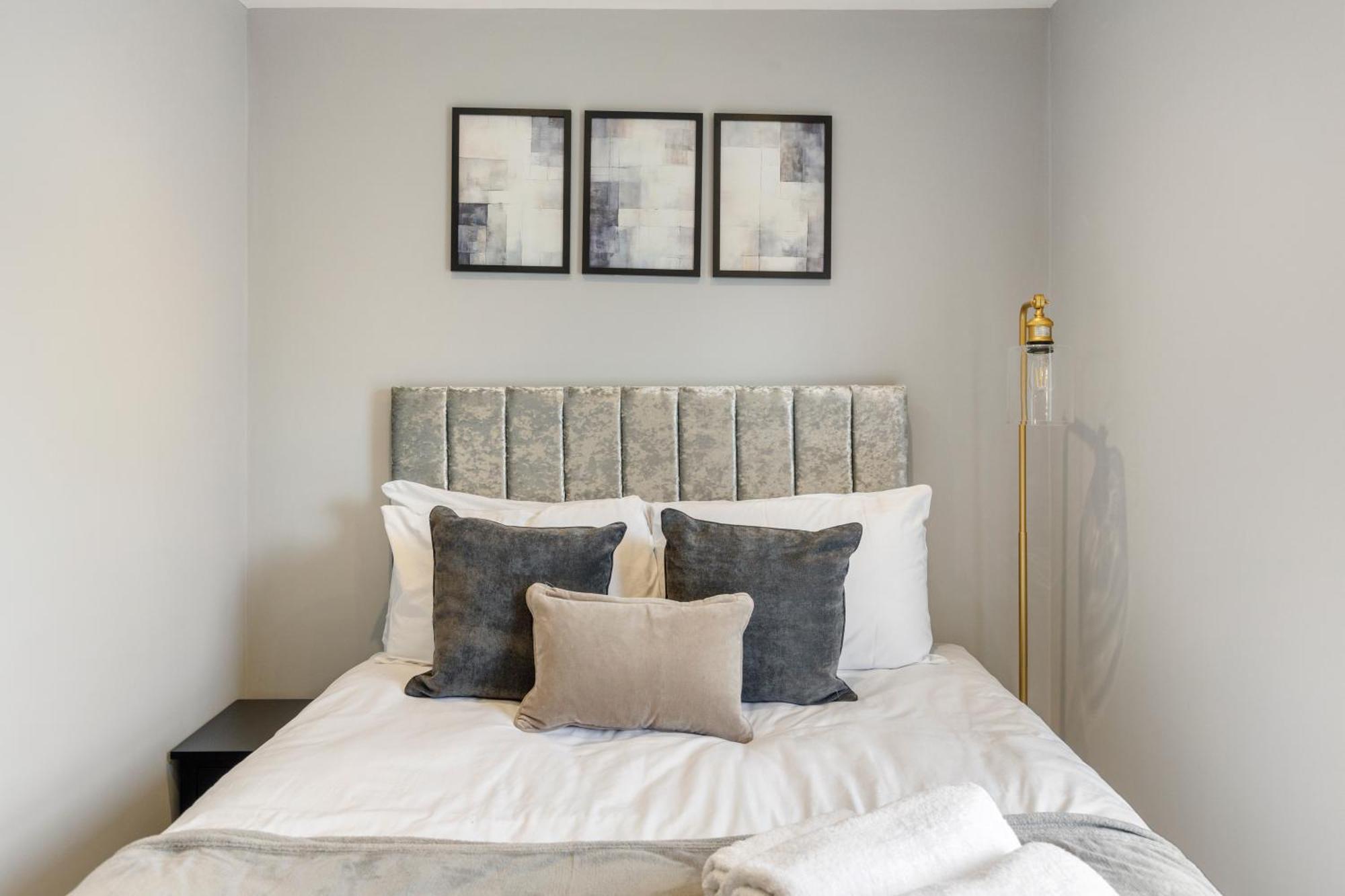 Wembley Luxury 3 Bedroom Лондон Экстерьер фото
