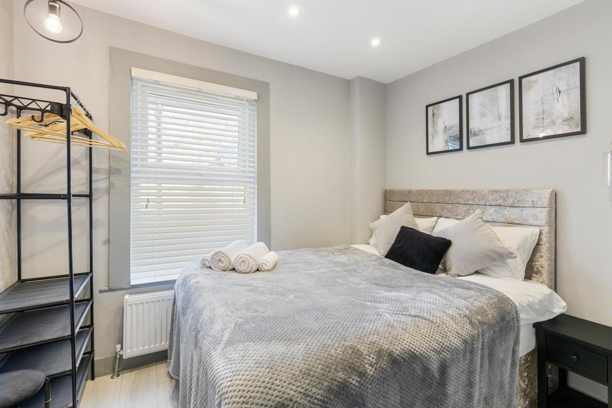 Wembley Luxury 3 Bedroom Лондон Экстерьер фото