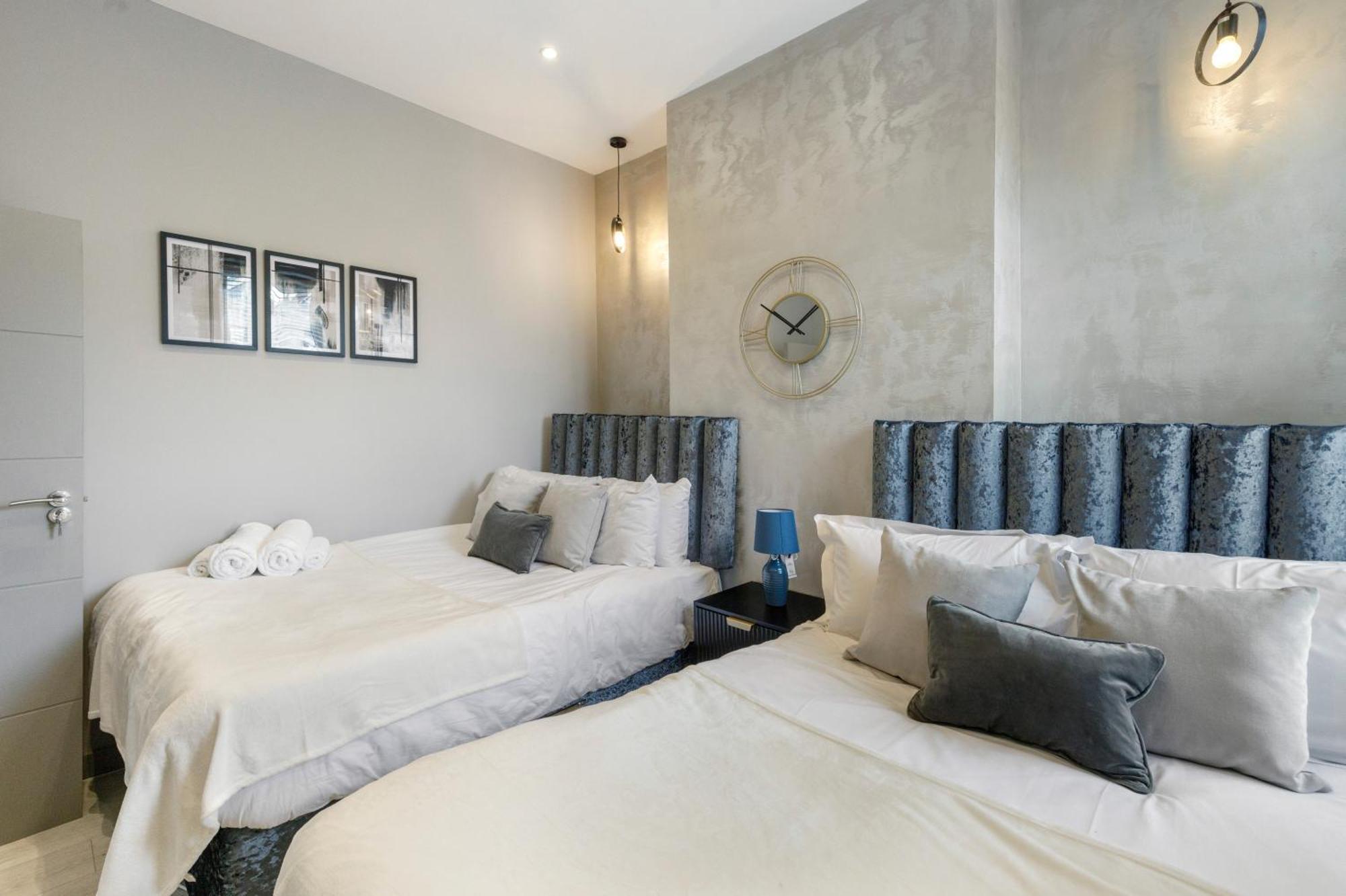Wembley Luxury 3 Bedroom Лондон Экстерьер фото