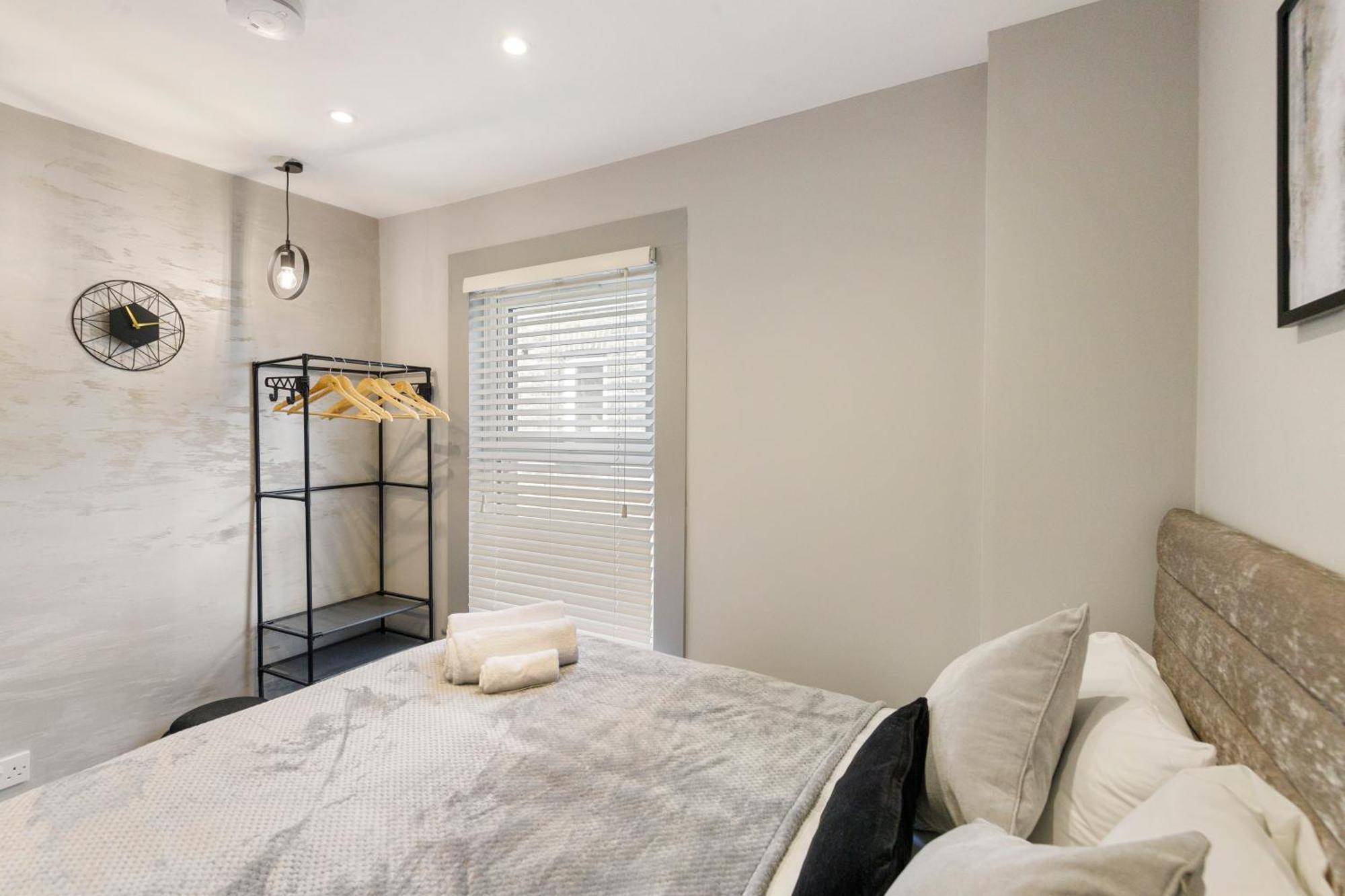 Wembley Luxury 3 Bedroom Лондон Экстерьер фото