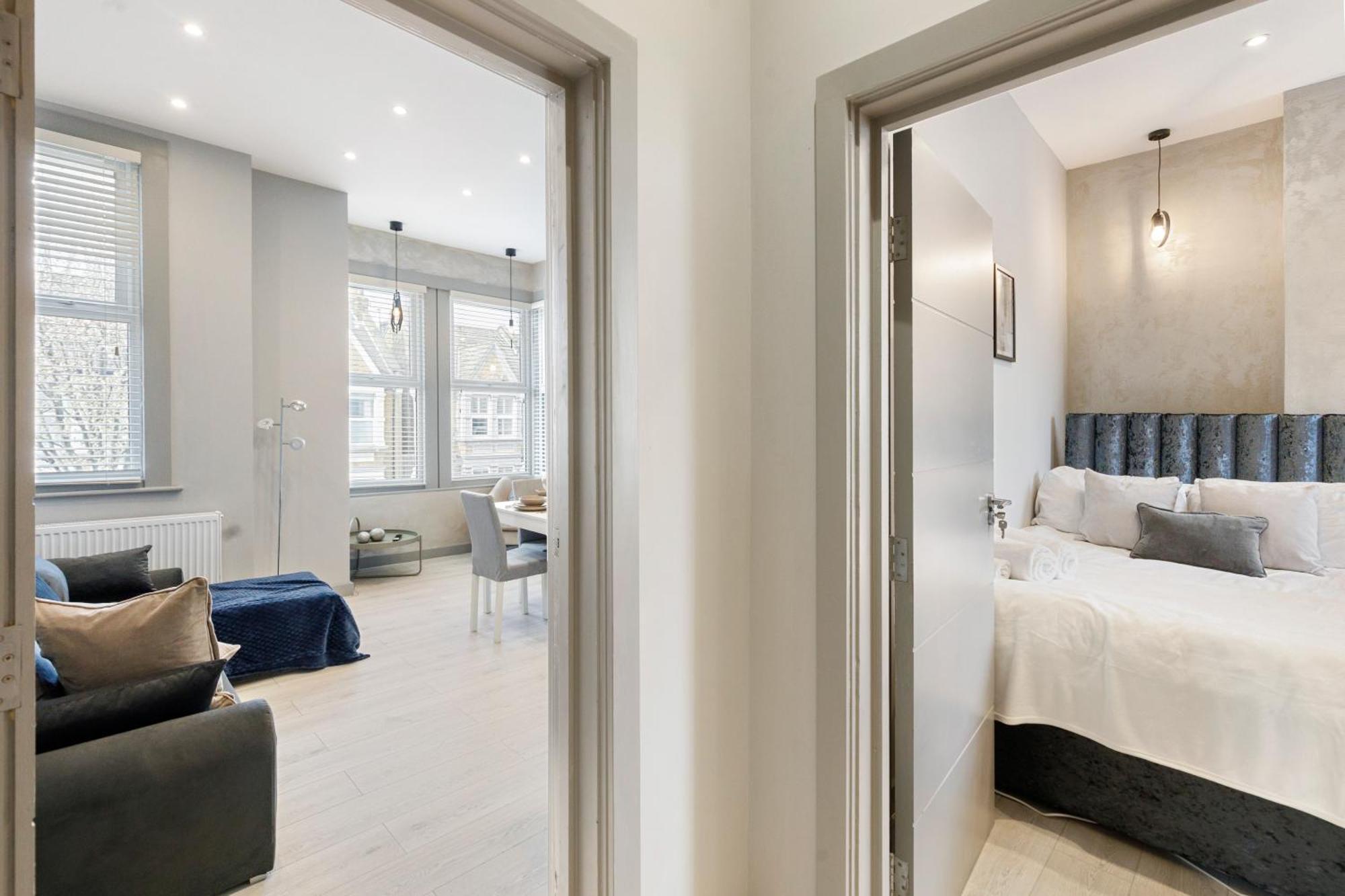 Wembley Luxury 3 Bedroom Лондон Экстерьер фото